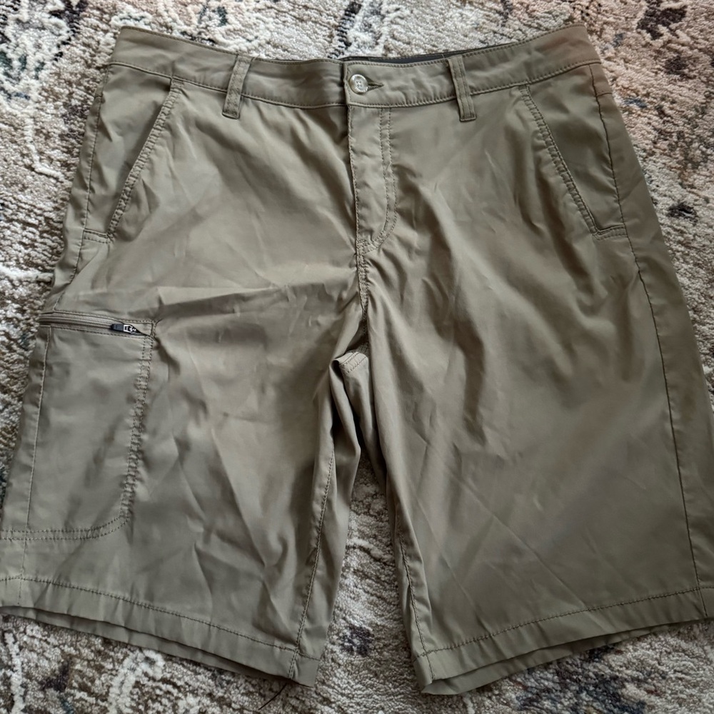 Weatherproof Tan zippered pocket Shorts